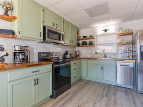 11010 3rd ST, Jonestown TX 78645