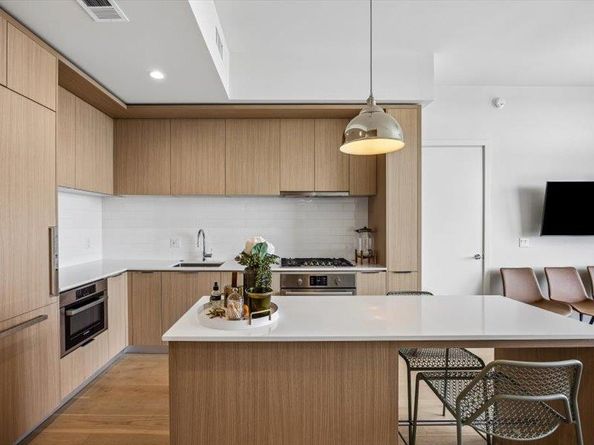 44 East Ave 1808, Austin TX 78701