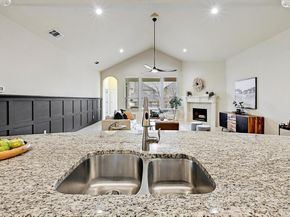 940 Purple Moor PASS, Leander TX 78641