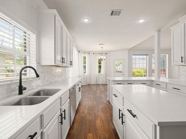 1719 Apache TRL, Round Rock TX 78665