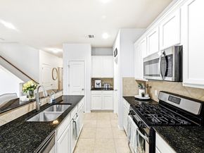 9705 Sydney Marilyn LN, Austin TX 78748
