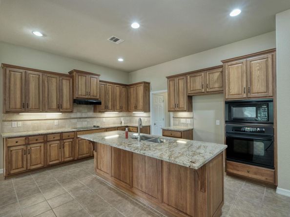 2802 Cool River LOOP, Round Rock TX 78665