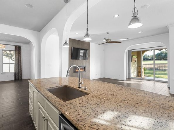 114 Cimarron Hills TRL E, Georgetown TX 78628