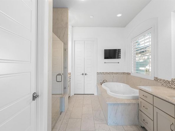 114 Cimarron Hills TRL E, Georgetown TX 78628