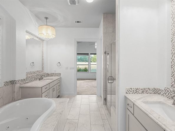 114 Cimarron Hills TRL E, Georgetown TX 78628