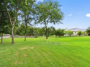 302 Bent Tree CT, West Lake Hills TX 78746