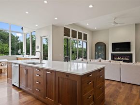 302 Bent Tree CT, West Lake Hills TX 78746