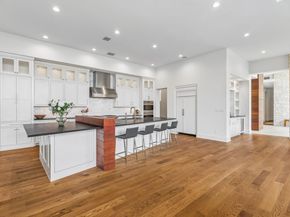 8708 Acuarela CT, Austin TX 78735