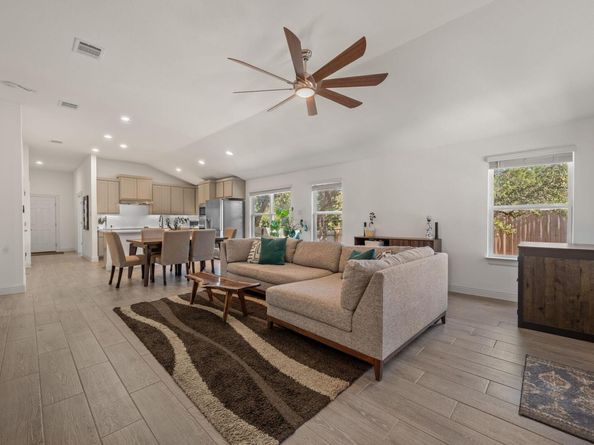 21203 Santa Rosa Ave, Lago Vista TX 78645