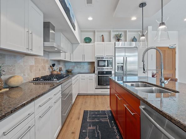 1600 Barton Springs RD 2201, Austin TX 78704