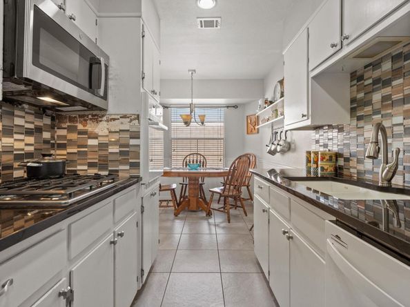 2712 Thrushwood DR, Austin TX 78757