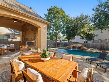 3913 Obsidian LN