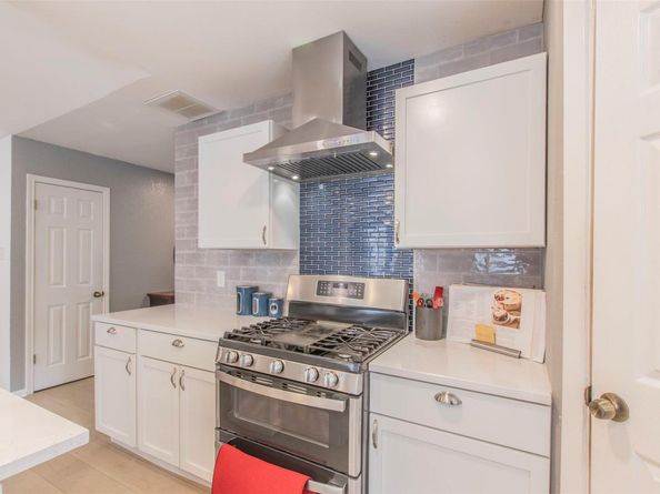 2400 Braemar CV, Austin TX 78747