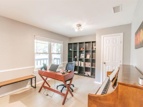 2400 Braemar CV, Austin TX 78747