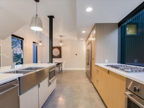 1325 Bonham TER A, Austin TX 78704