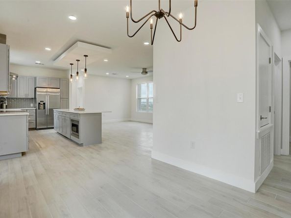 4300 Mansfield Dam RD 1521 / 1531, Austin TX 78734