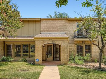 8104 East CT