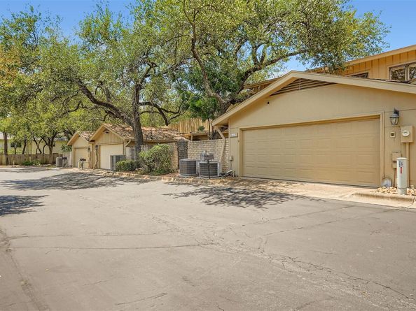 8104 East CT, Austin TX 78759