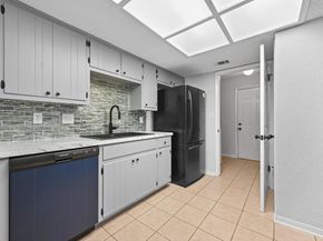 275 Mooring CIR A, Lakeway TX 78734