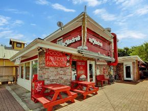 1900 Cedar Ave, Austin TX 78722