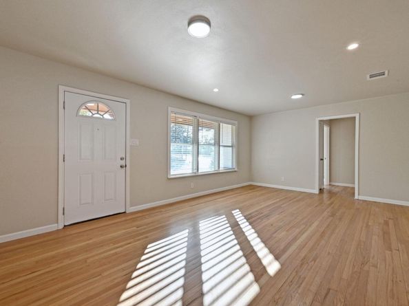 1900 Cedar Ave, Austin TX 78722