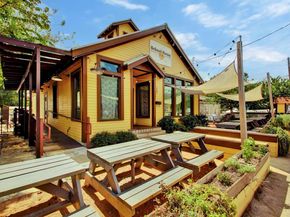 1900 Cedar Ave, Austin TX 78722