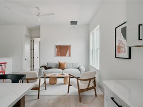 2209 Woodland Ave 201, Austin TX 78741