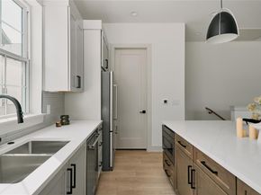 2209 Woodland Ave 201, Austin TX 78741