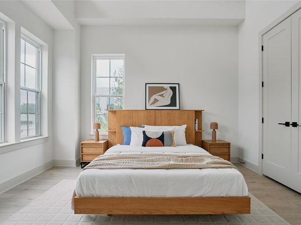 2209 Woodland Ave 201, Austin TX 78741