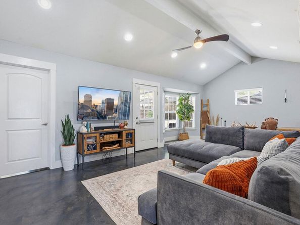 805 Nile ST, Austin TX 78702