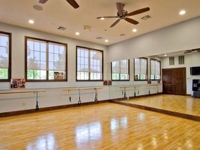 108 Rivalto CIR C3, Lakeway TX 78734