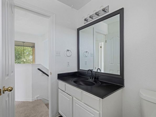 8401 Longview RD, Austin TX 78745