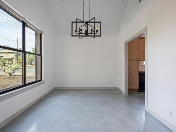 8401 Longview RD, Austin TX 78745