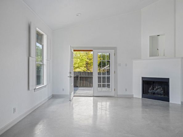 8401 Longview RD, Austin TX 78745