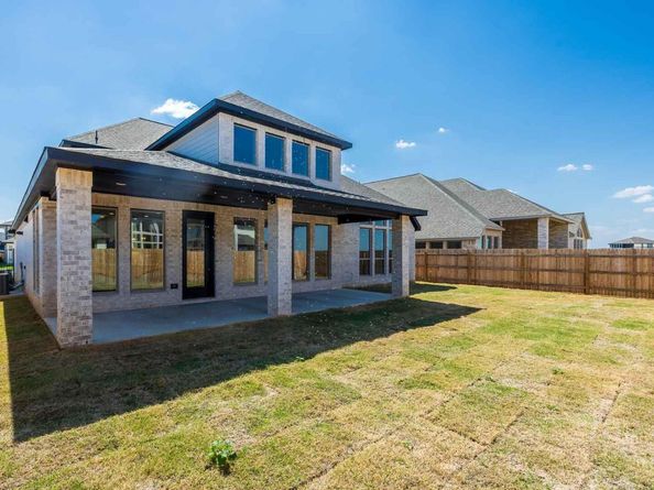 213 Maton WAY, Liberty Hill TX 78642