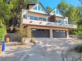 2712 Oak Springs DR A, Austin TX 78702