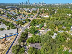 2712 Oak Springs DR A, Austin TX 78702