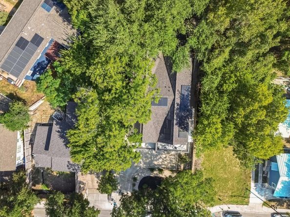 2712 Oak Springs DR A, Austin TX 78702