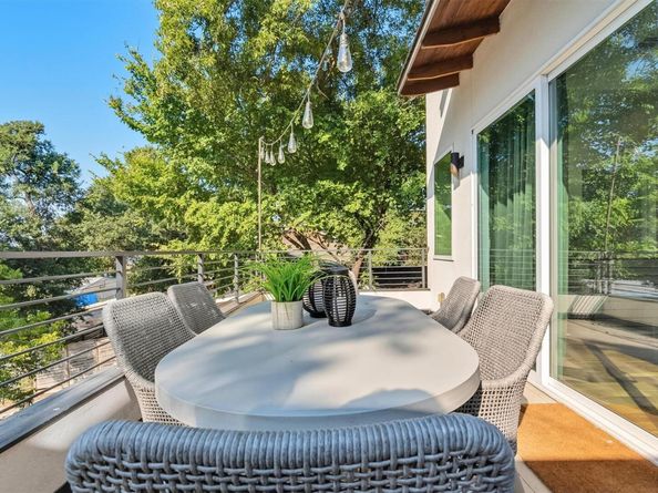 2712 Oak Springs DR A, Austin TX 78702