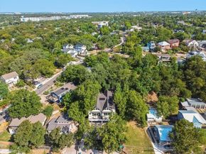 2712 Oak Springs DR A, Austin TX 78702