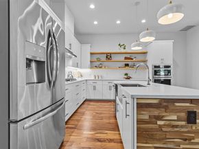 2712 Oak Springs DR A, Austin TX 78702