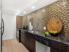 2200 Dickson DR 112, Austin TX 78704