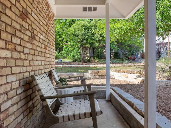 2406 Elmglen DR, Austin TX 78704