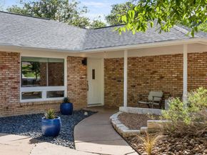 2406 Elmglen DR, Austin TX 78704