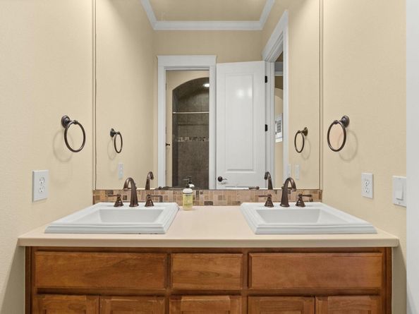 724 Stonewall Ridge LN, Austin TX 78746
