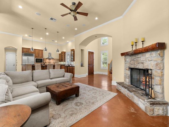 724 Stonewall Ridge LN, Austin TX 78746
