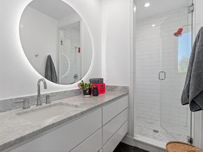 512 Sacramento DR A, Austin TX 78704