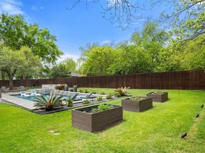 1614 S College ST, Georgetown TX 78626
