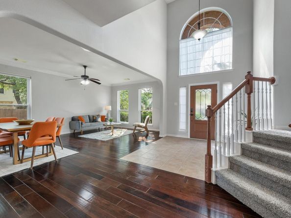 10808 Beachmont LN, Austin TX 78739