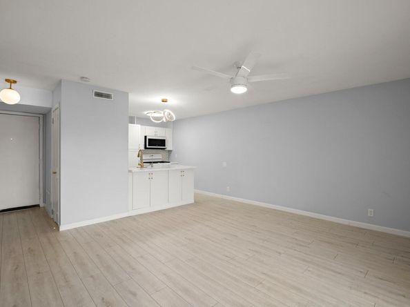 620 S 1st ST 315, Austin TX 78704